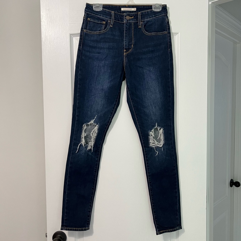 Levi’s 721 High Rise Skinny Dark Wash Jeans